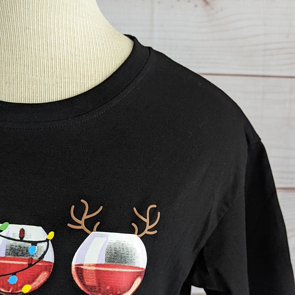 Wine Not Merry Christmas Short Sleeve Tee in Black and Red Size Medium - Picture 7 of 11
